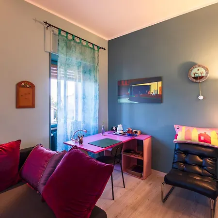 Casa Hopper 80mq Parcheggio Wifi * Capodimonte