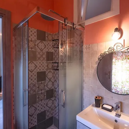 Casa Hopper 80mq Parcheggio Wifi * Capodimonte